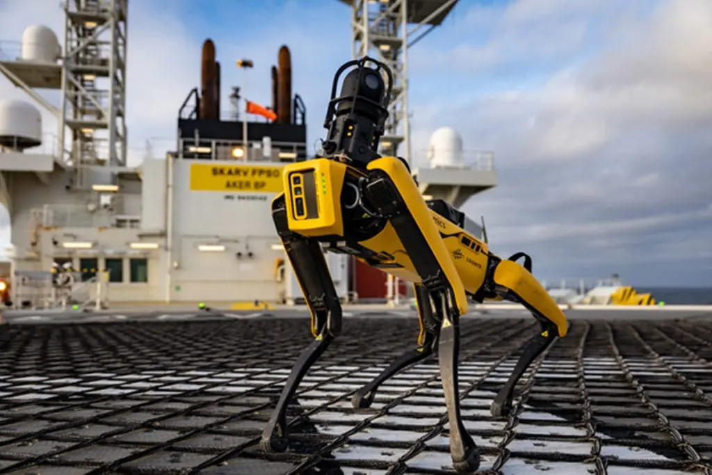 It’s 2030. New facilities and field clusters are fully electrified. Drones autonomously patrol the skies and underwater infrastructure, checking for leaks or integrity issues.